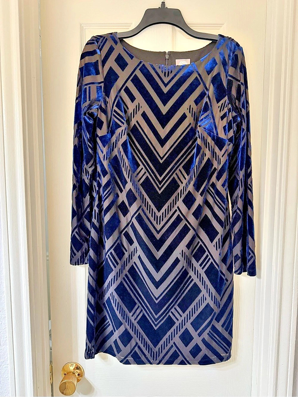 Vince Camuto Geometric Burnout Velvet Long Sleeve Sheath Dress Sheath Mini Dress